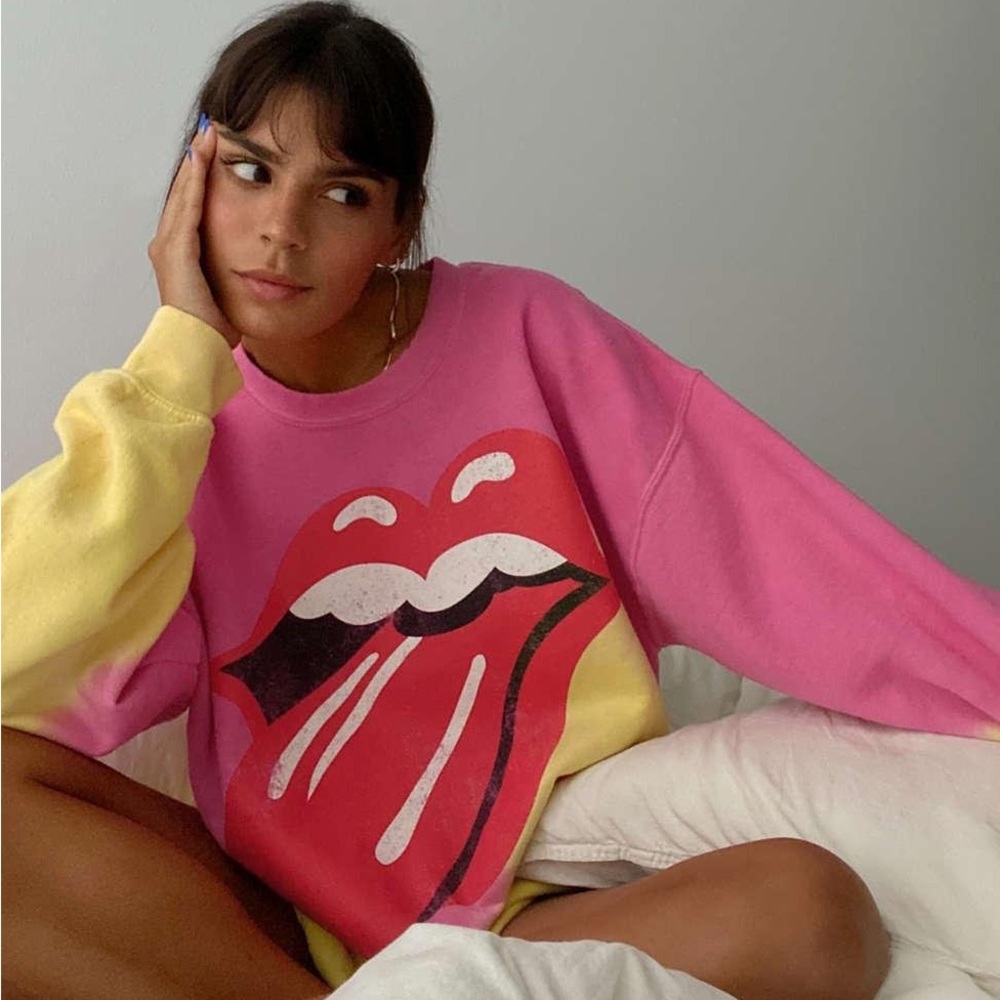 Urban outfitters oversized rolling stones tie dye sweatshirt size s/m